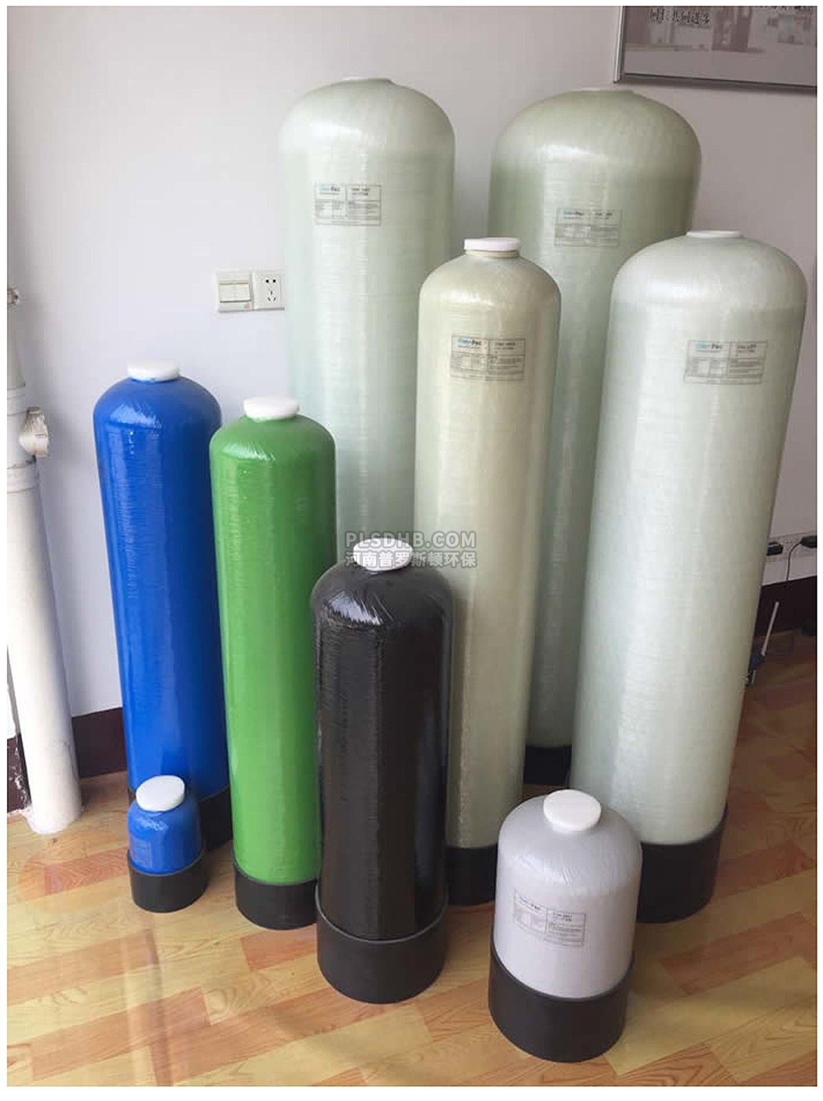 襄垣彩色FRP玻璃钢过滤罐软水机配件